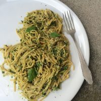 Bučni rezanci s konopljinim pestom