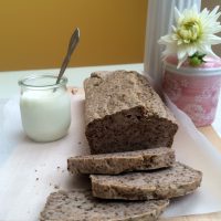 Brezglutenski kruh iz ajdove kaše in chia semen