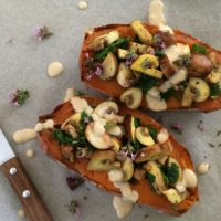 S šampinjoni polnjen sladki krompir